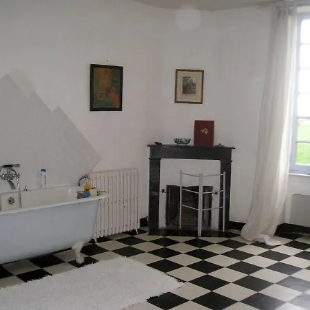 Captivating 5-bed House In