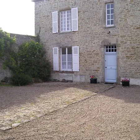 Captivating 5-bed House In Fontenay-sur-Mer