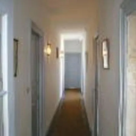 Captivating 5-bed House In *