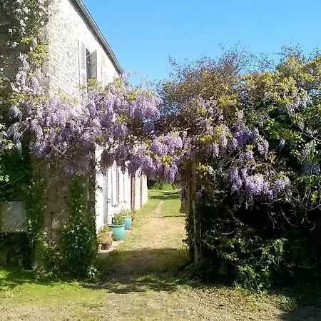 Captivating 5-bed House In * Fontenay-sur-Mer