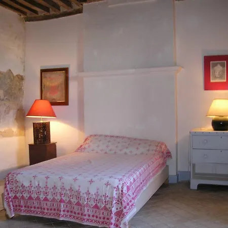 Сasa de vacaciones Captivating 5-bed House In
