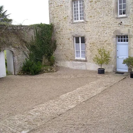 Captivating 5-bed House In Сasa de vacaciones Fontenay-sur-Mer
