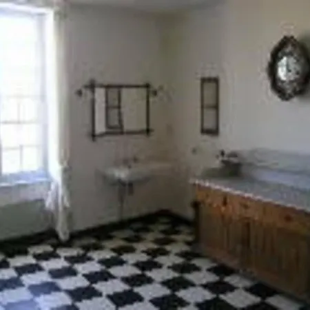 Captivating 5-bed House In * Fontenay-sur-Mer